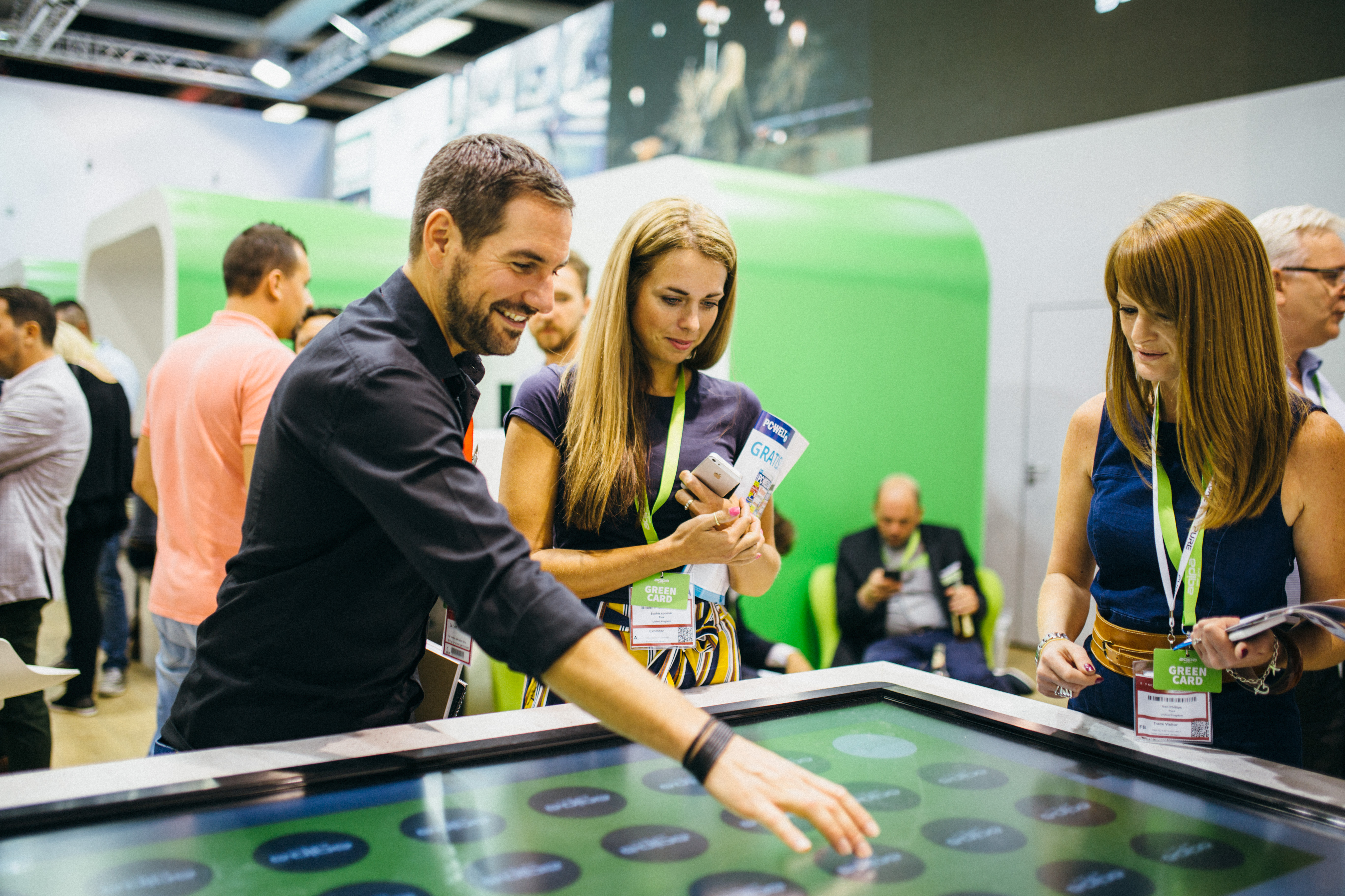 Das einfache Content-Management-System von p&p MultiTouch&reg; ermöglicht es Ihnen, beeindruckende Apps für Touch-Displays zu gestalten. Und das völlig ohne Programmierkenntnisse!