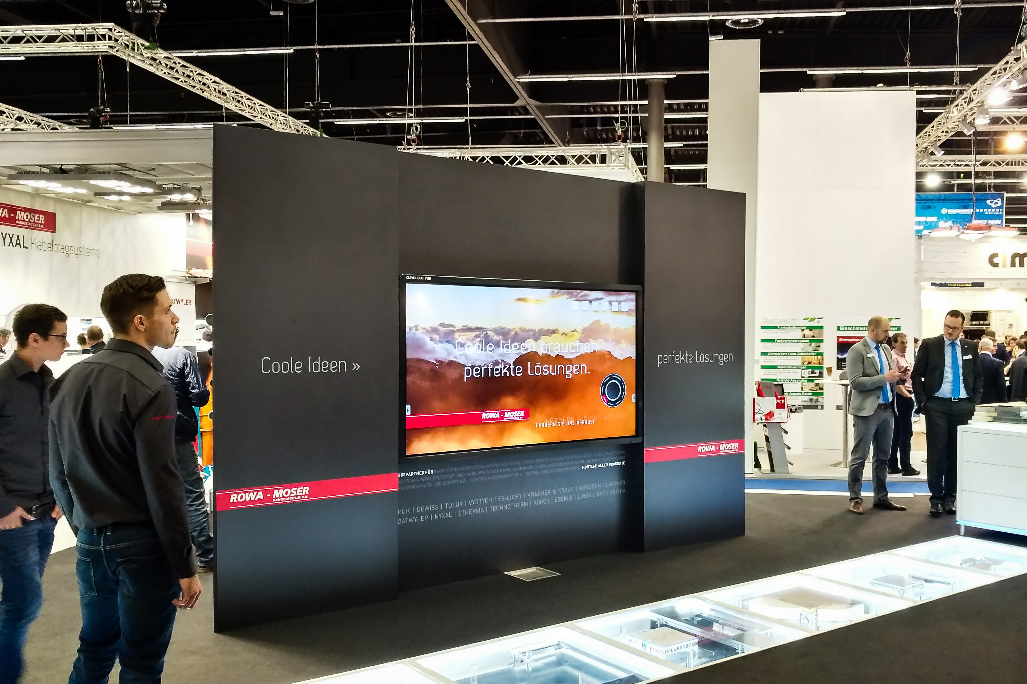 Verwenden Sie den Content den Sie haben und implementieren Sie Bilder, PDFs oder Videos ganz ohne Programmierkenntnisse in Ihre p&p MultiTouch&reg; App.